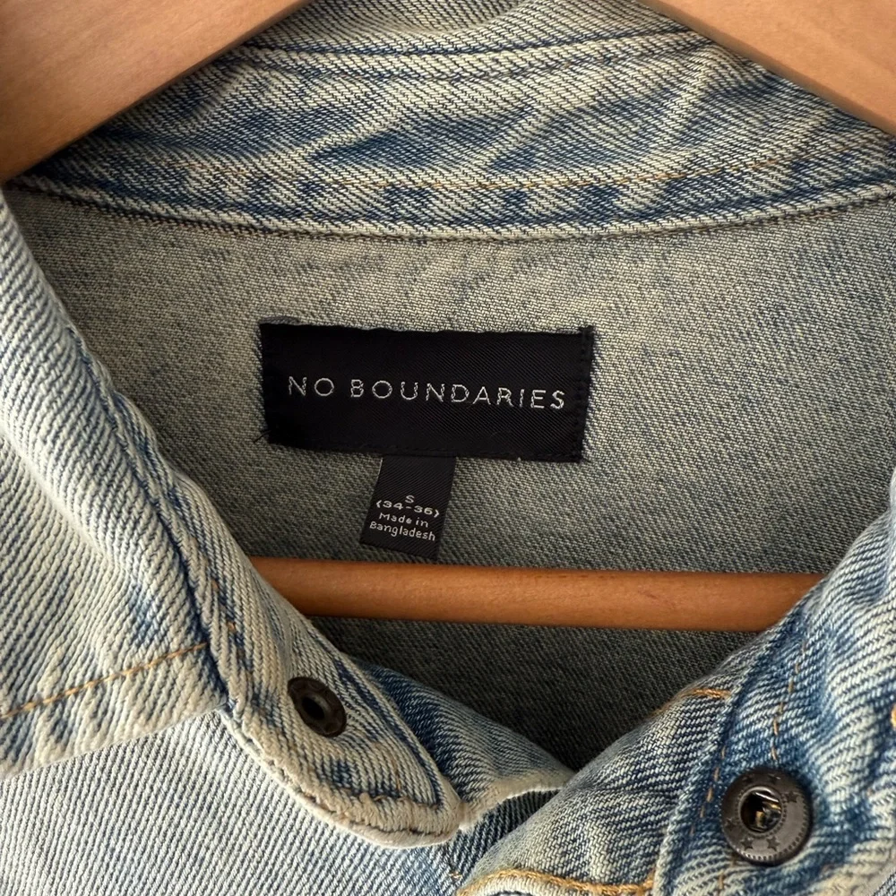NO BOUNDARIES Denim Shacket - Picture 3 of 4